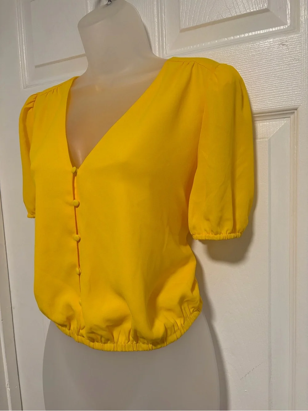 Astr the Label Sunny Yellow V-Neck Puff Sleeve Button-Front Top